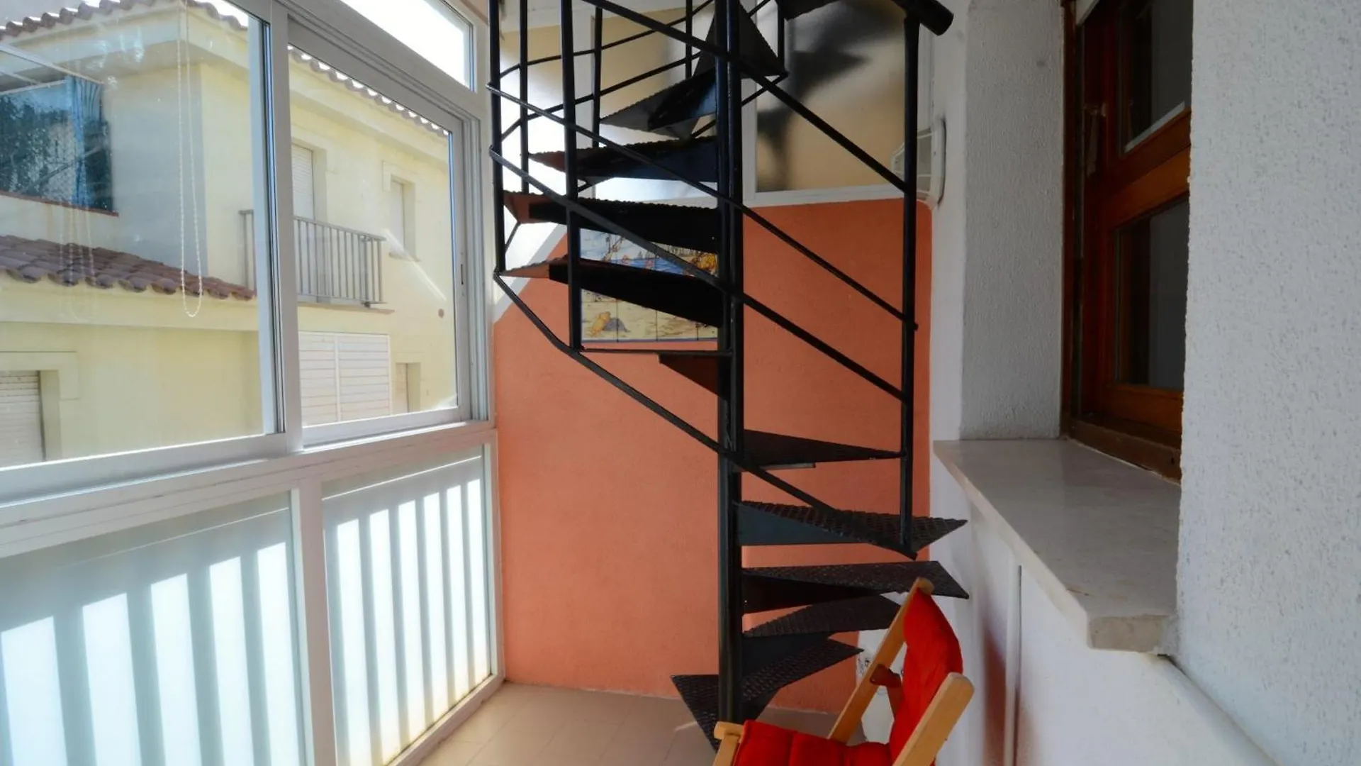 Perris 2-2 Apartment L'Escala Spain